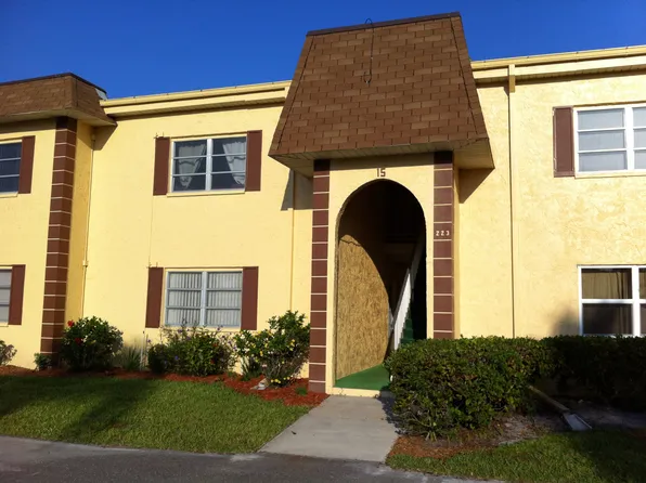 223 S McMullen Booth Rd, Clearwater, FL