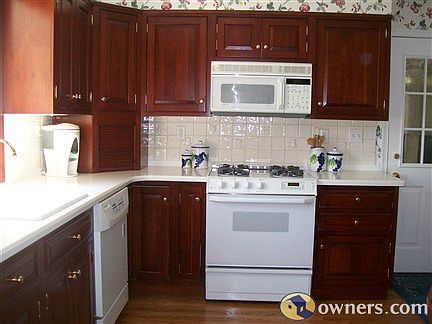 Beautiful cherry cabinets