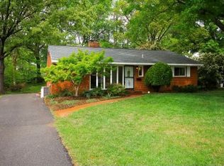 7416 Axton St, Springfield, VA 22151