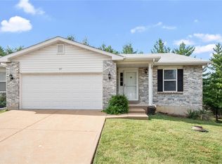 337 Oak Ridge Pkwy, Arnold, MO 63010