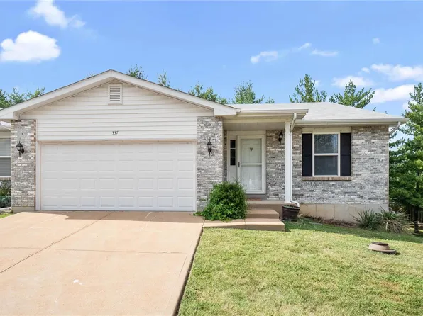 337 Oak Ridge Pkwy, Arnold, MO 63010