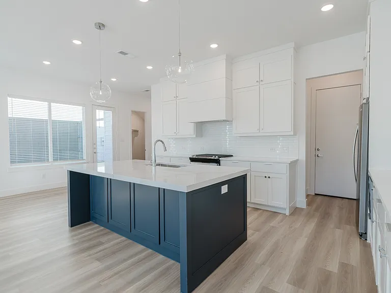11661 Liberty Commons Ct — Photo 12