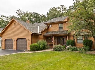 17543 W Hawk Ct, Gurnee, IL 60031