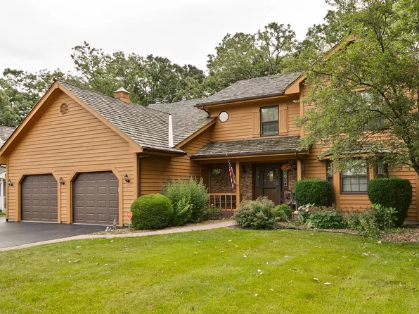 17543 W Hawk Ct, Gurnee, IL 60031