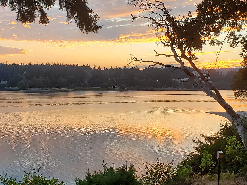 1st image of 2925 Marine Dr