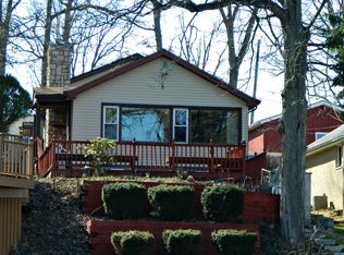 5006 Lakeview Dr, Valparaiso, IN 46383