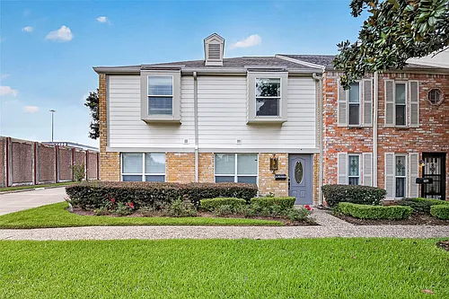 10383 Briar Forest Dr Photo 1