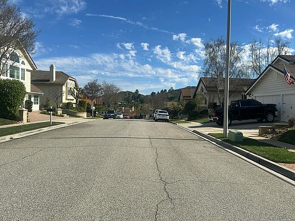 5th image of 653 Verdemont Cir