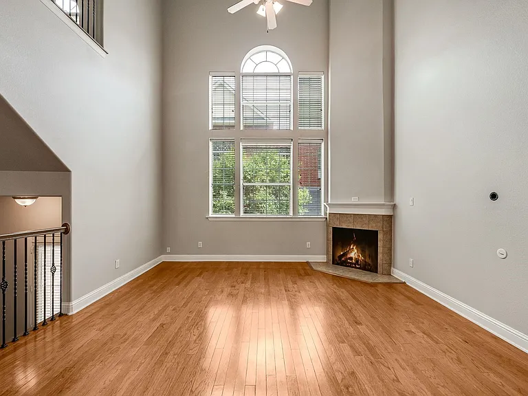 5836 La Vista Dr — Photo 15