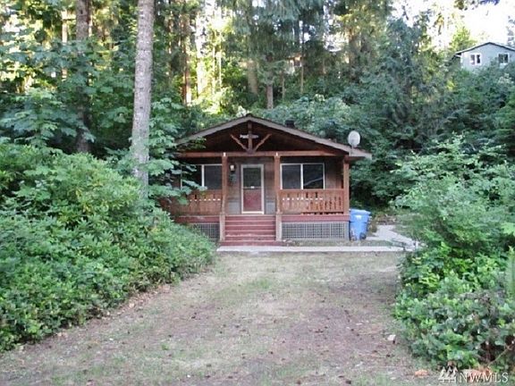 4th image of 18022 Clear Lake Blvd SE