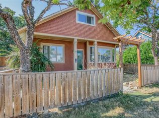 415 Machleary St, Nanaimo, BC V9R 2H1