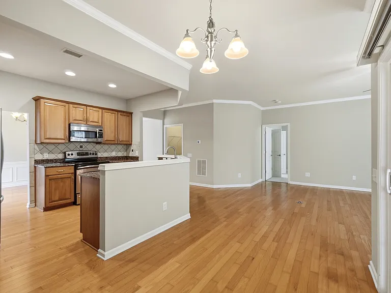 2147 Ashley River Rd — Photo 14