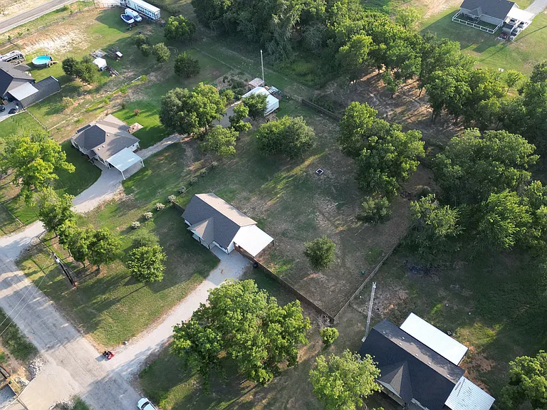 411 Pecan Tree Ct — Photo 5