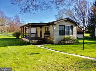 820 Carrie Ct, Lancaster, PA 17601