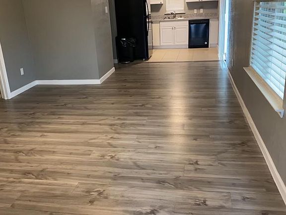 3rd image of 10025 Mary Ln