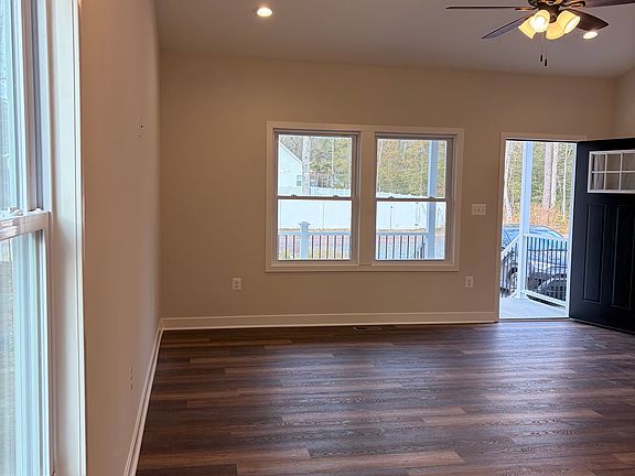 4th image of 130 Poplar Rd