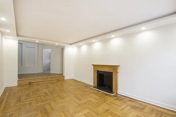 Sold by RLB Property Advisors LLC | media 14