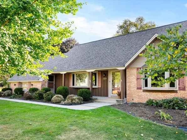 6101 North Alberta LANE, Glendale, WI 53217