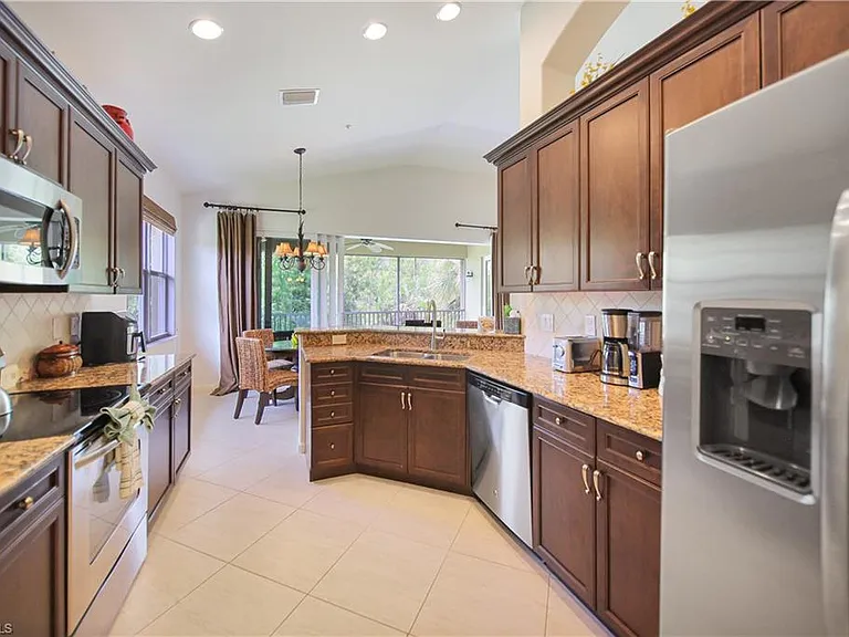 6641 Alden Woods Cir #201 — Photo 7