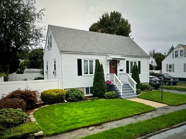 58 Dudley St, Saugus, MA 01906