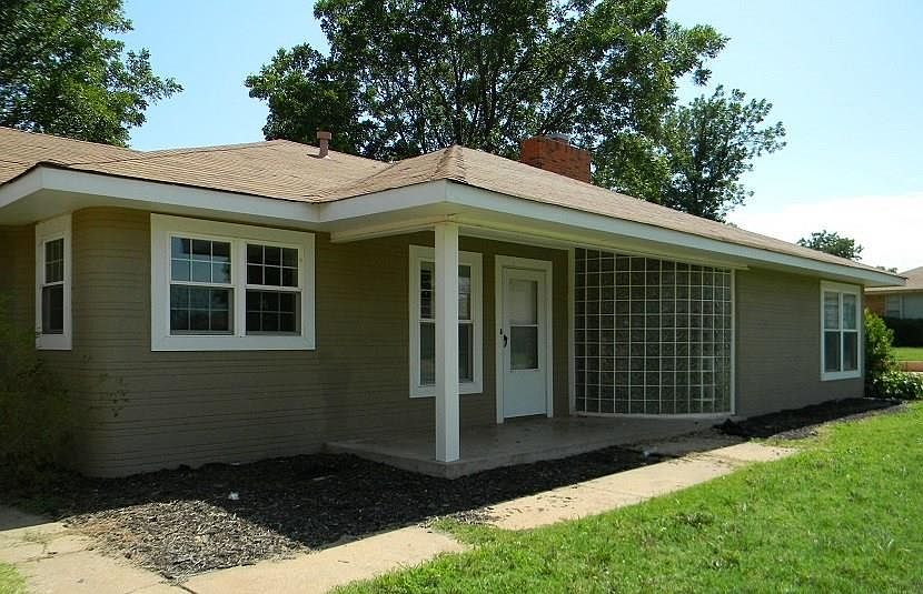 1st image of 228 Davis Blvd