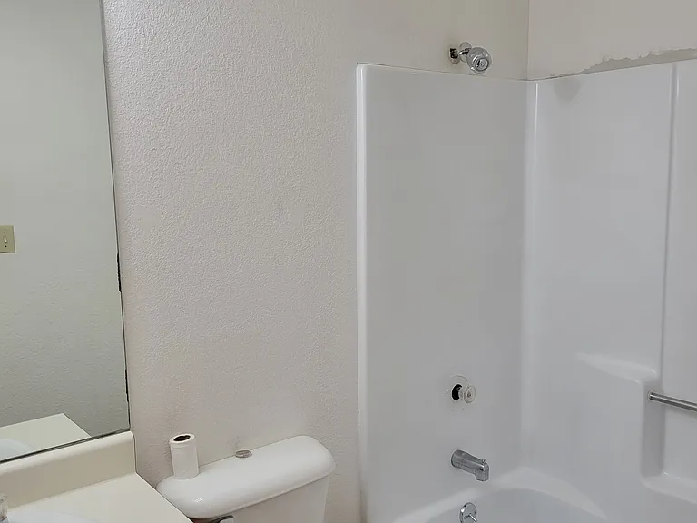2805 N Grand Ave #A — Photo 7