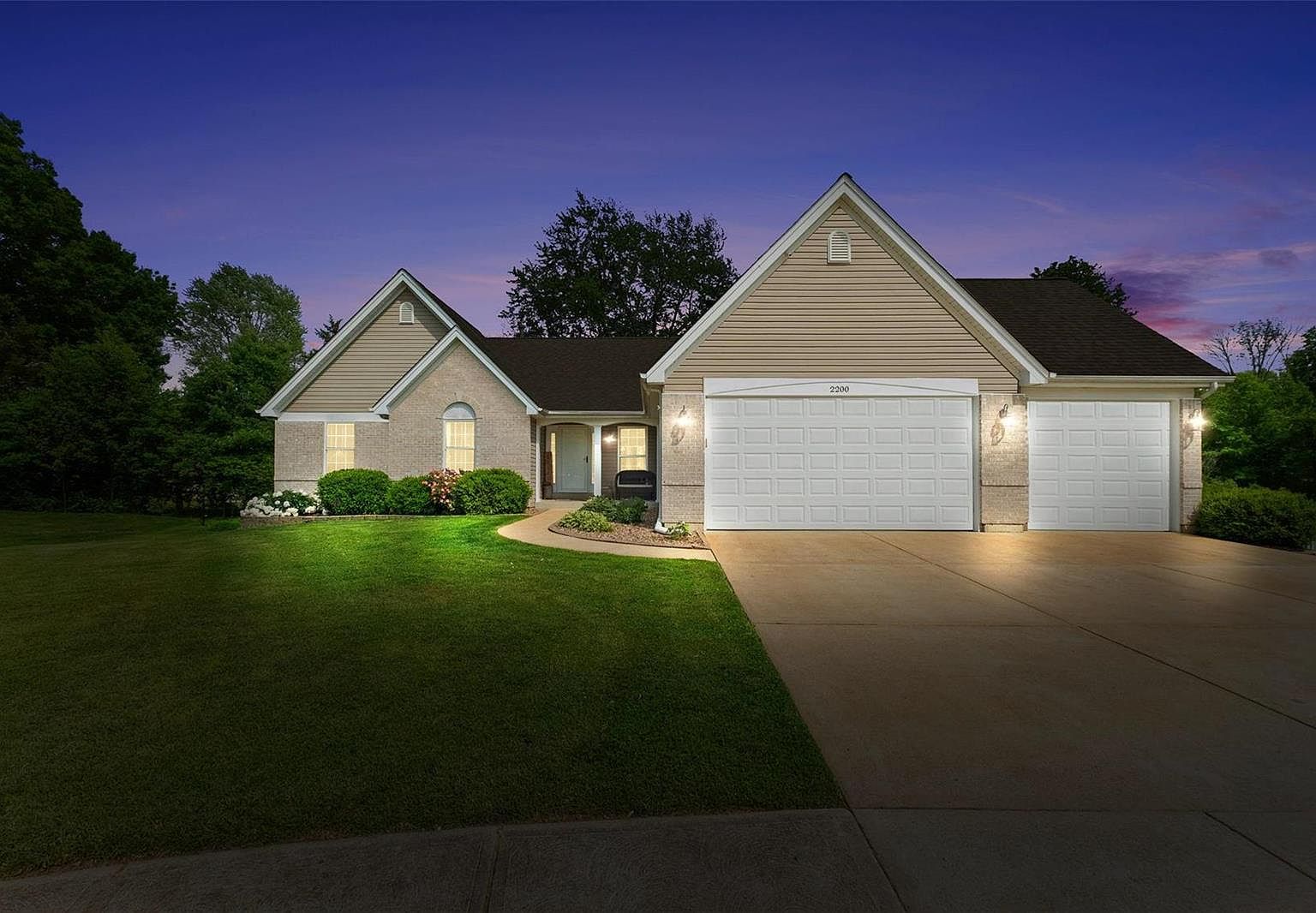 2200 Silver Lake Estates Dr, Pacific, MO 63069 Zillow