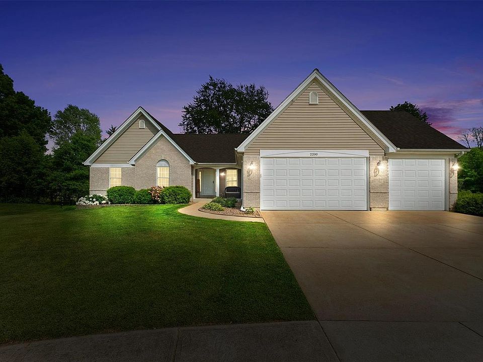 2200 Silver Lake Estates Dr, Pacific, MO 63069 Zillow
