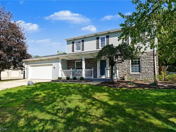 1056 Mohawk Trl SW, Hartville, OH 44632
