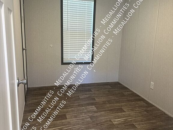4th image of 43 Pine Path Ln