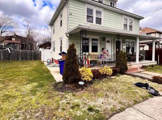57 Lee St, Riverside, NJ 08075