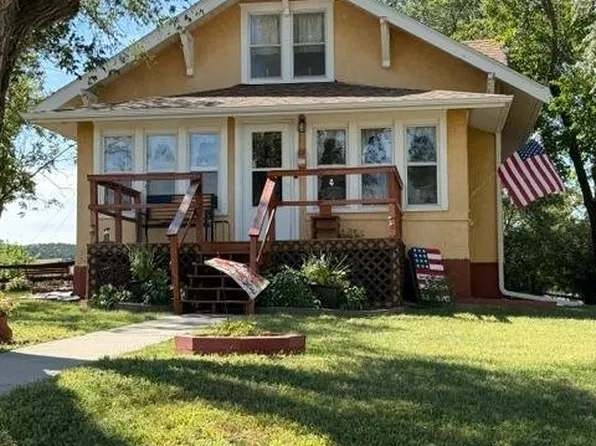 100 E 16th Ave, Chamberlain, SD 57325