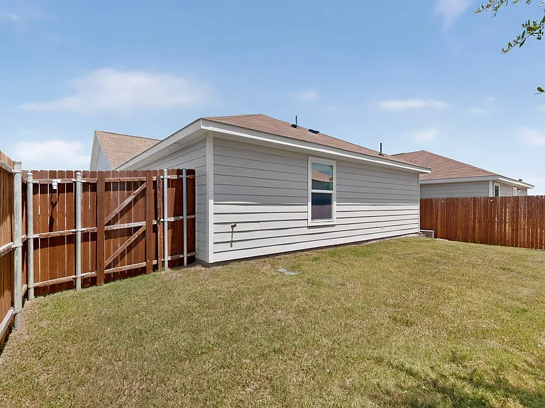 3525 Flicker Ln — Photo 34