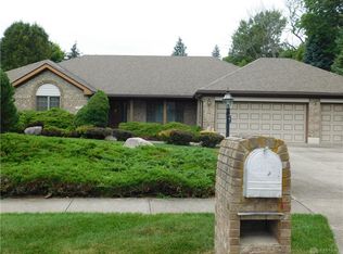 225 Southwood Trl, Dayton, OH 45440