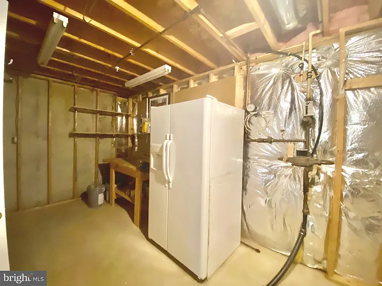 13765 Palmetto Cir — Photo 35