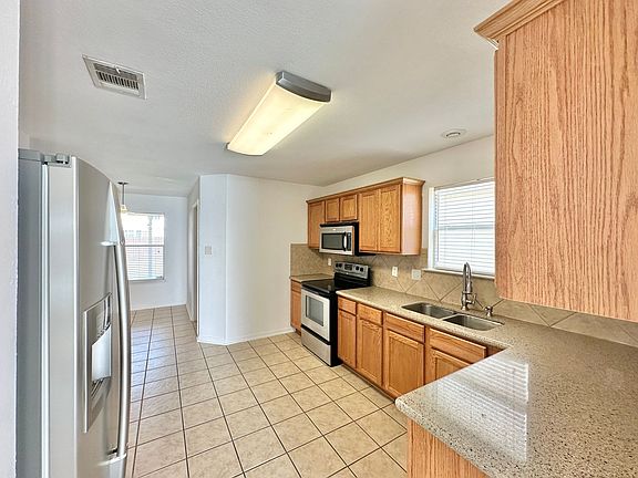 5th image of 4609 Causeway Ct
