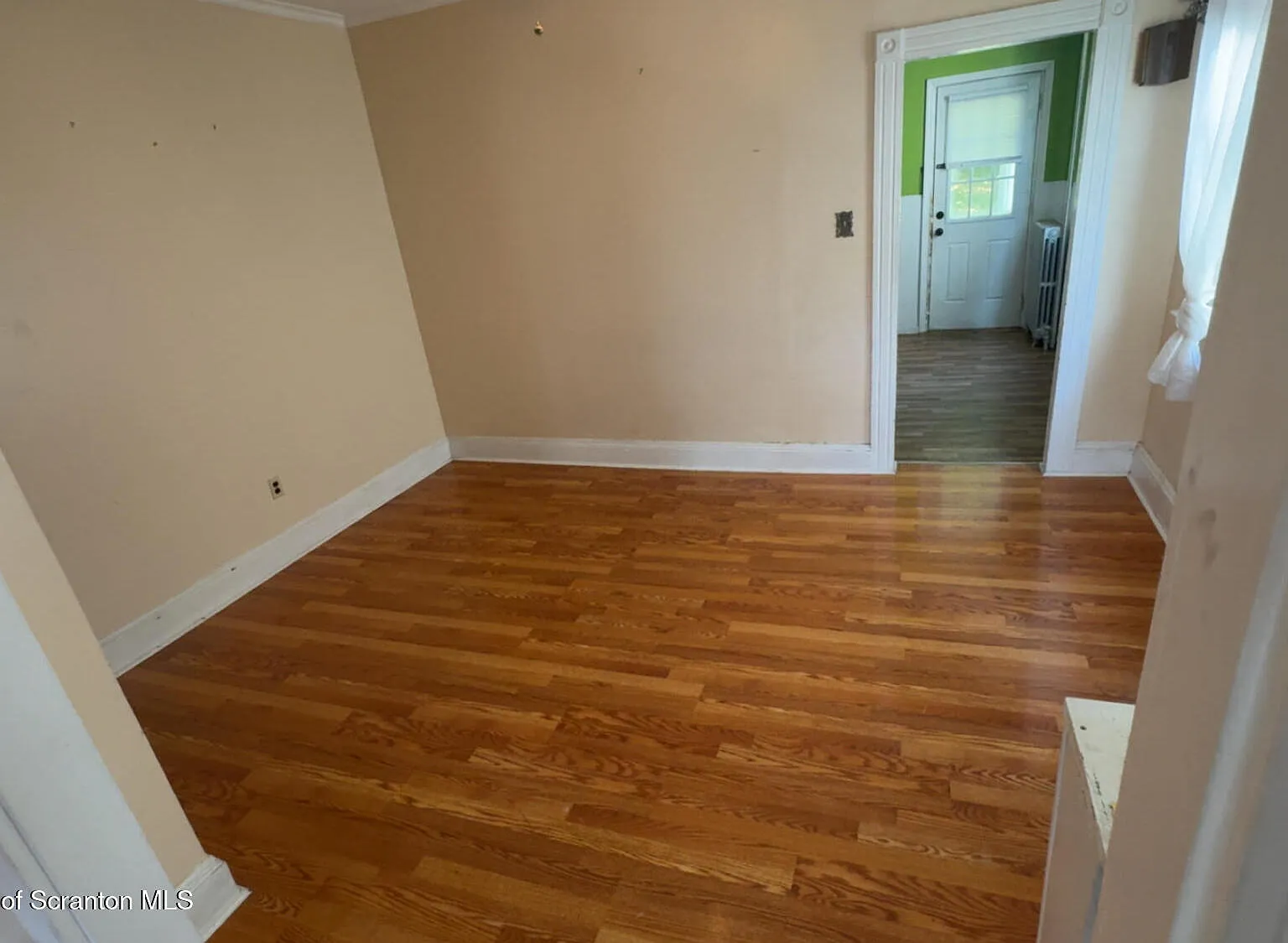 2 bed, 1.0 bath, 960 sqft, $1,325 — Photo 4