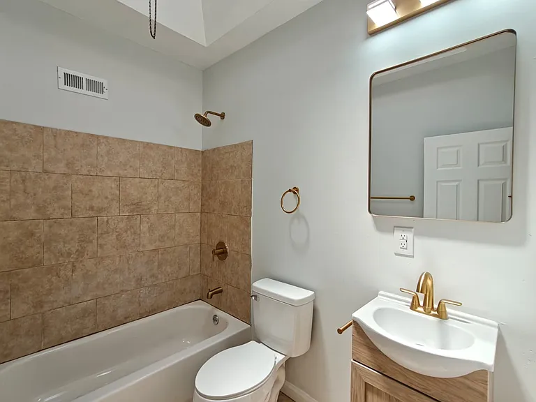 5721 Broomall St — Photo 11