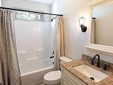 2 bed, 1056 sqft, $1,775 — Photo 4