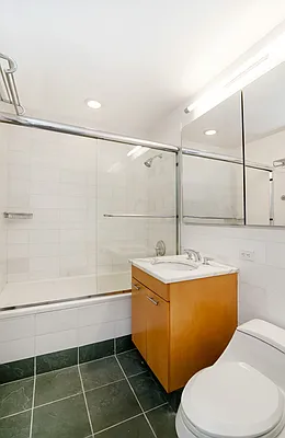 Rented by Compass | media 10