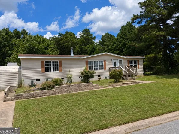 227 Hanover Dr, Byron, GA 31008
