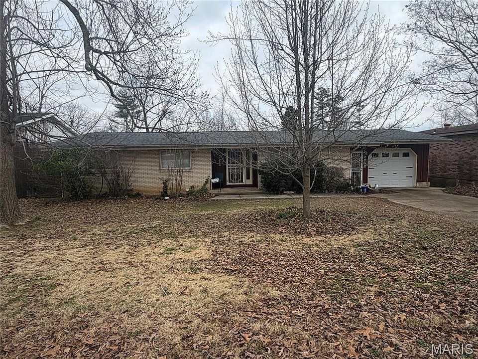 1st image of 2838 Lakeside Dr
