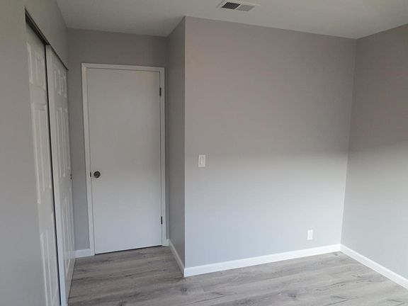 5th image of 5261 Tomahawk Dr