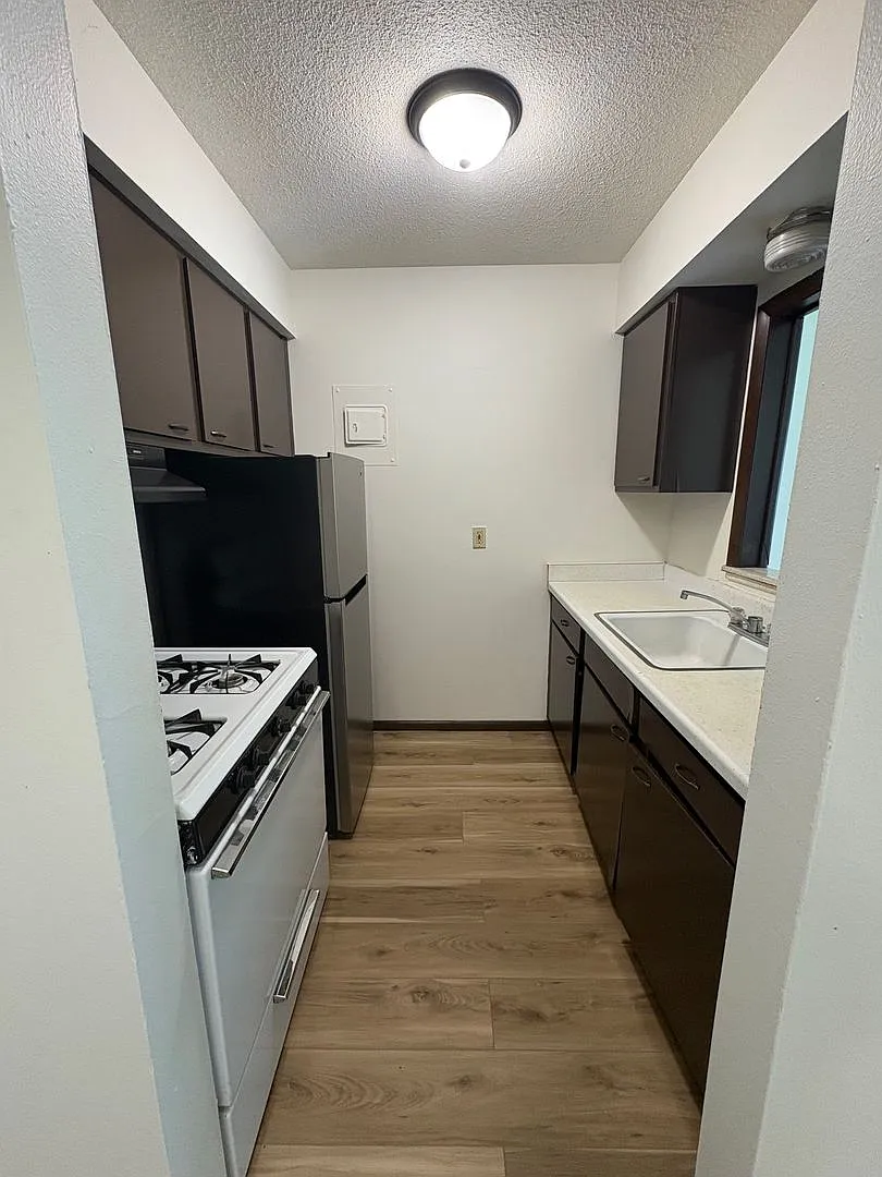 791 Russell Rd — Photo 1