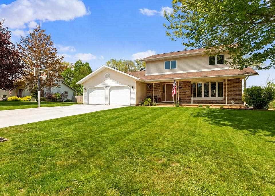 Welcome to 1360 Dallman Ln.