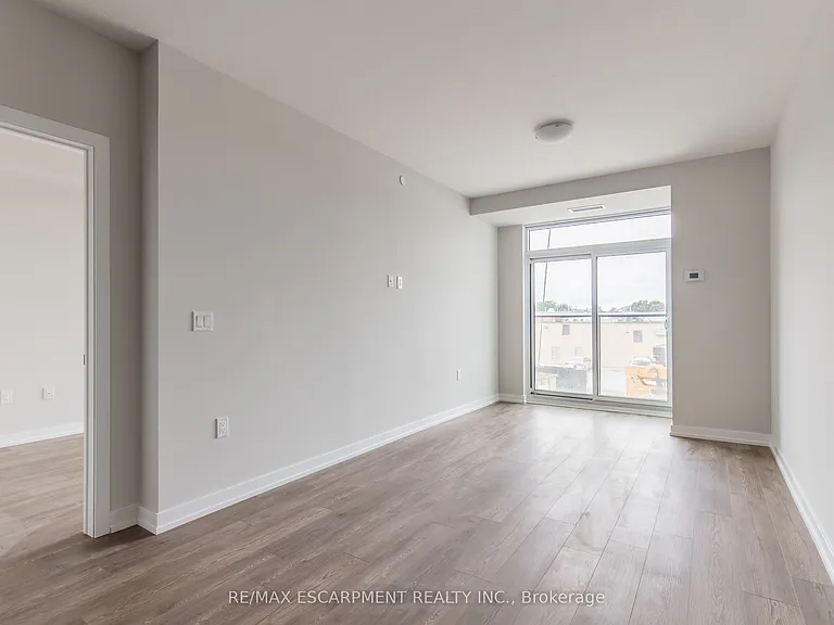 870 Queenston Rd #511 — Photo 19
