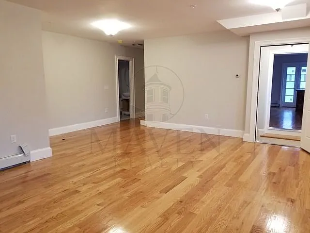 3 bed, 1.5 bath, 1100 sqft, $3,600 — Photo 3