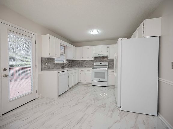 2nd image of 1231 Cason Ln
