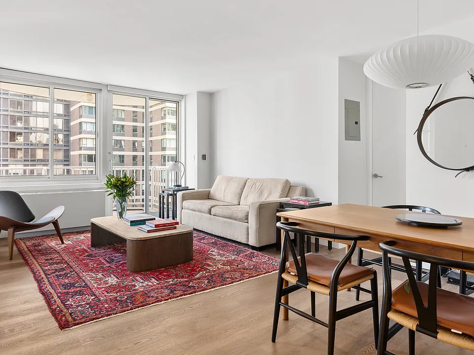 420 E 58th St #16B