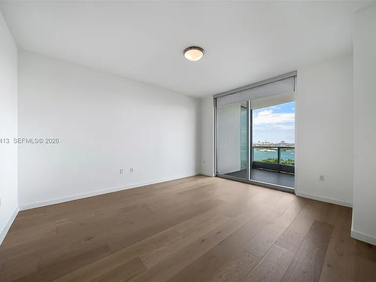 900 Biscayne Blvd — Photo 32